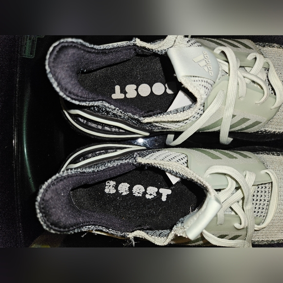 Adidas Ultraboost - Picture 6 of 8